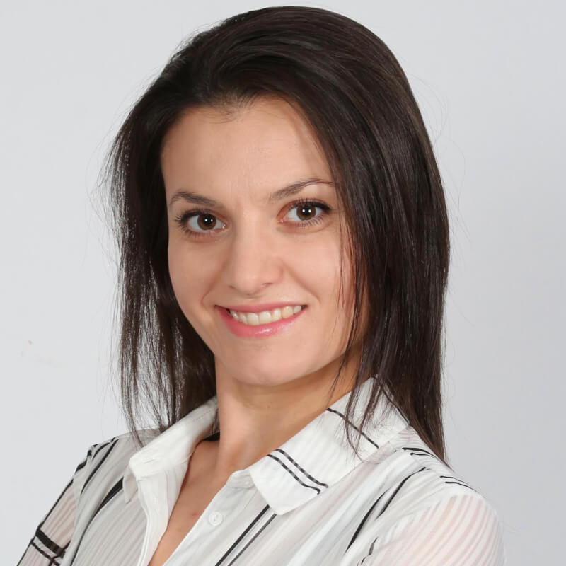 Headshot of Gergana Kyosovska-Peshtenska